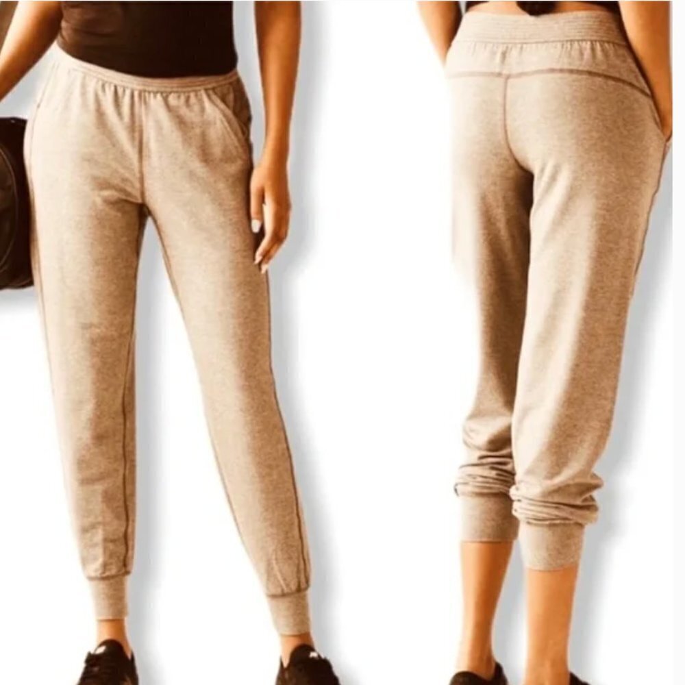 Lululemon Ceremony Sweatpants Joggers Heathered Mojave Tan size 10 W5AFBS